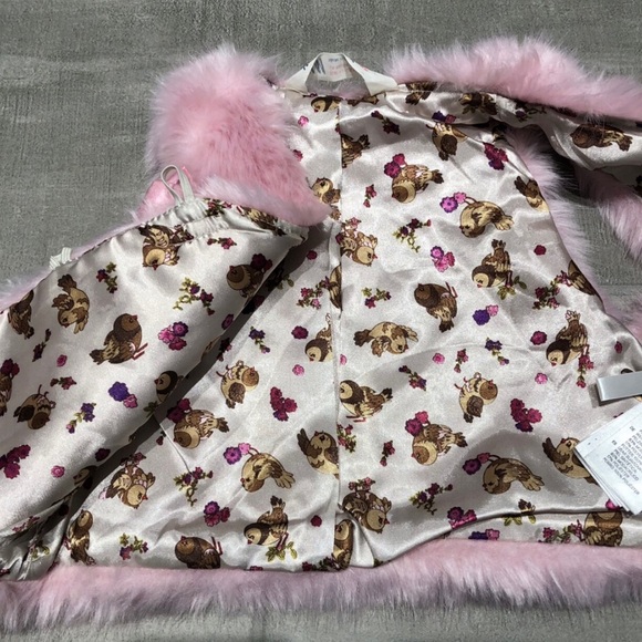 H&M Fuzzy Vest - Picture 4 of 5